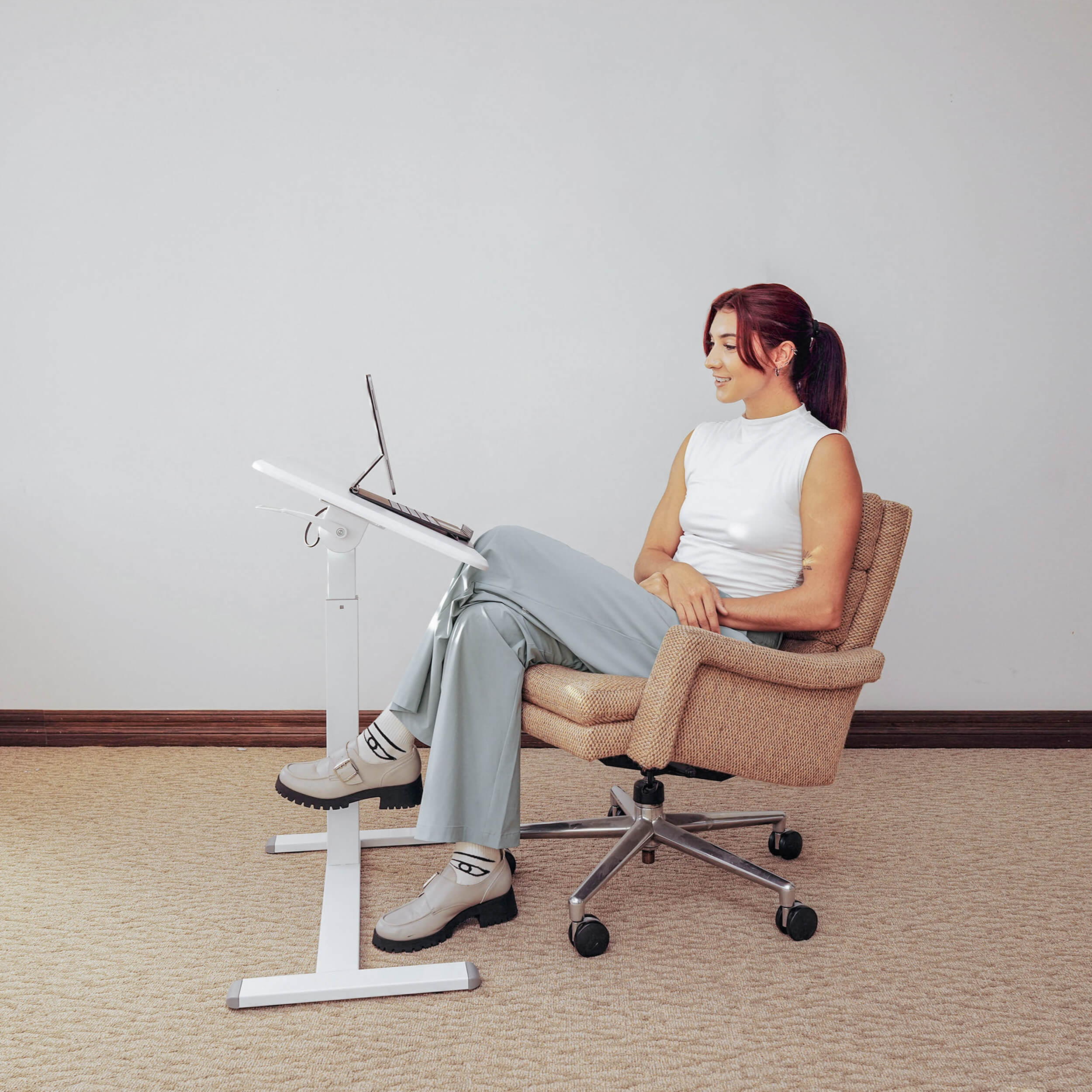 LiftSync Mobile Desk