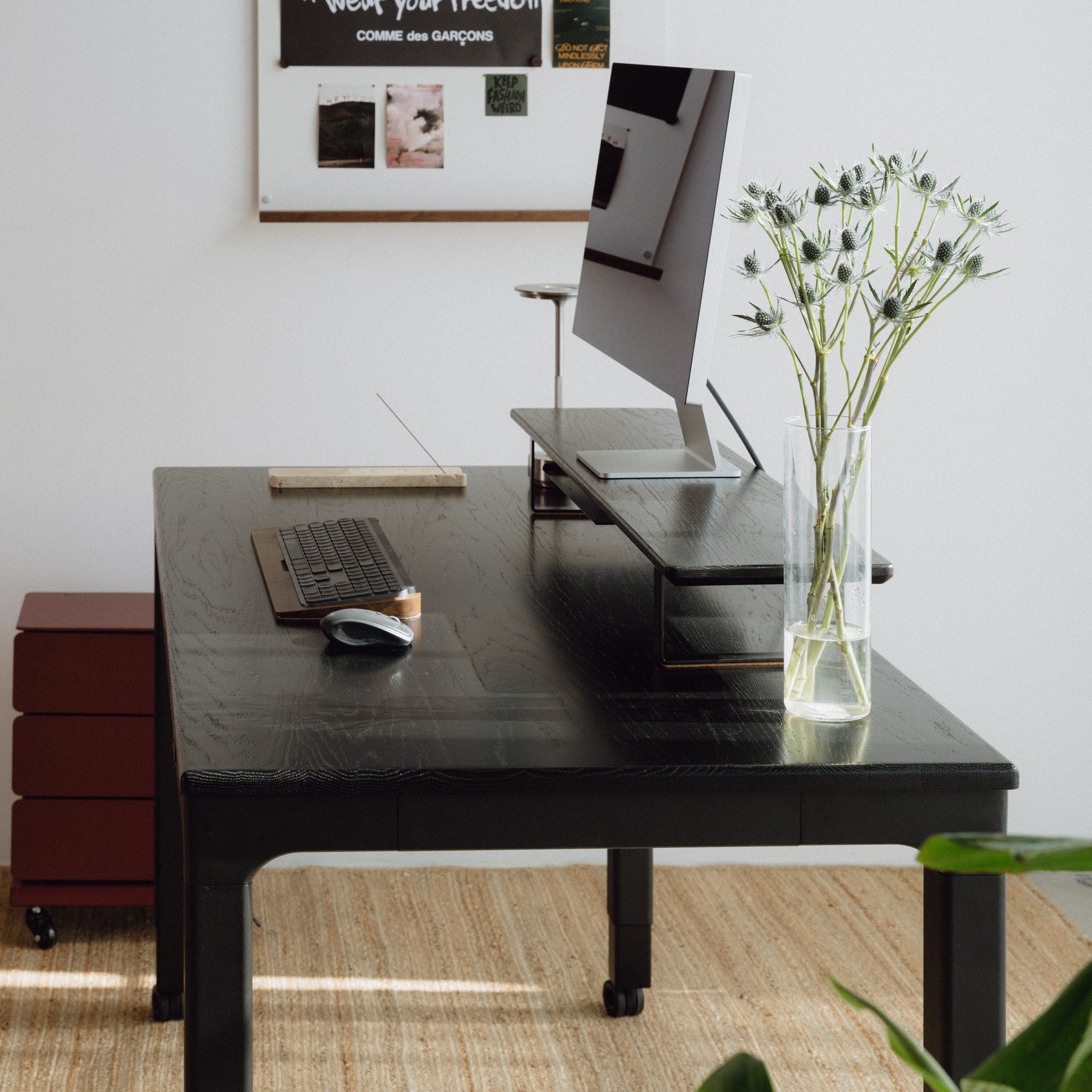 LiftSync Quad Pro Standing Desk