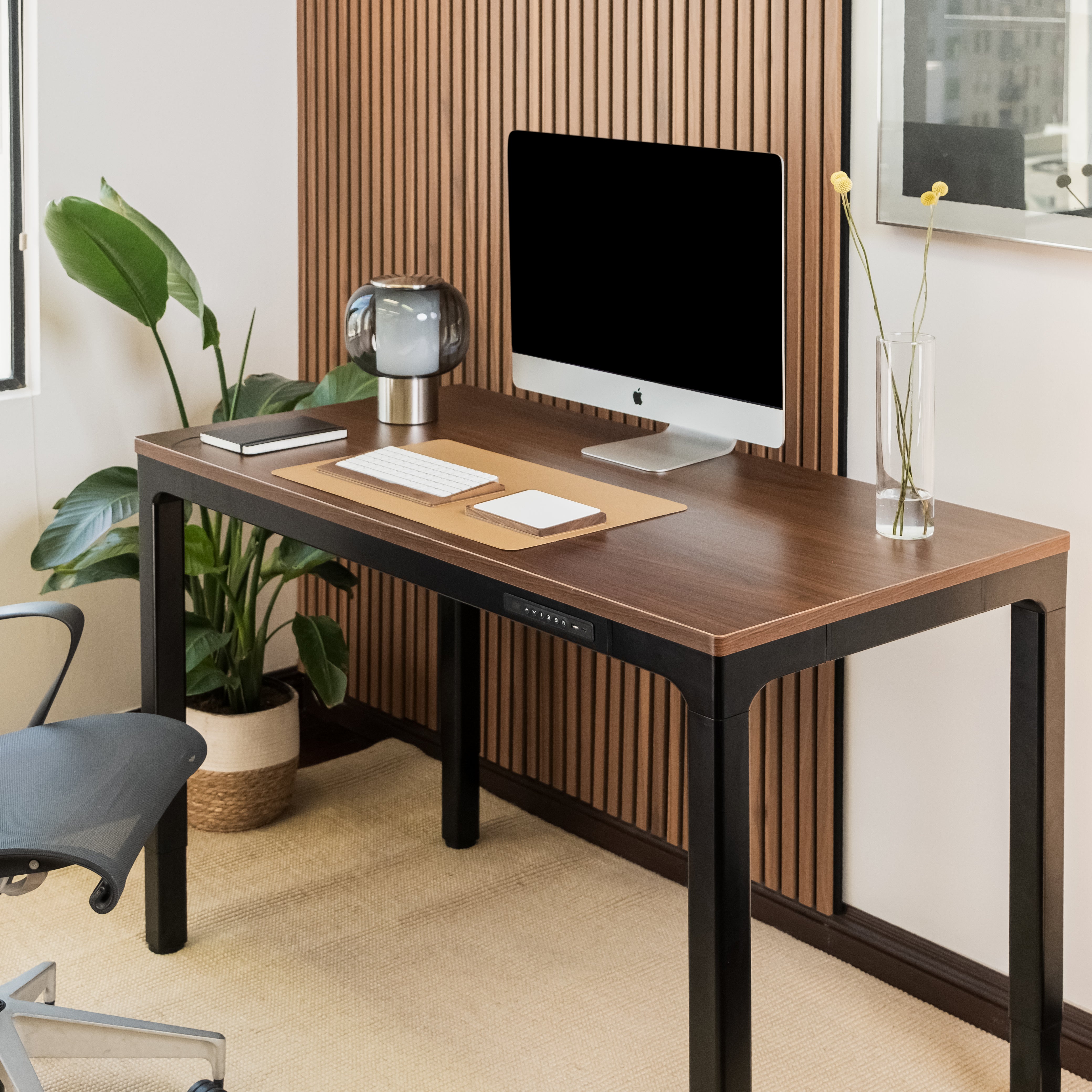 LiftSync Quad Pro Standing Desk 2025