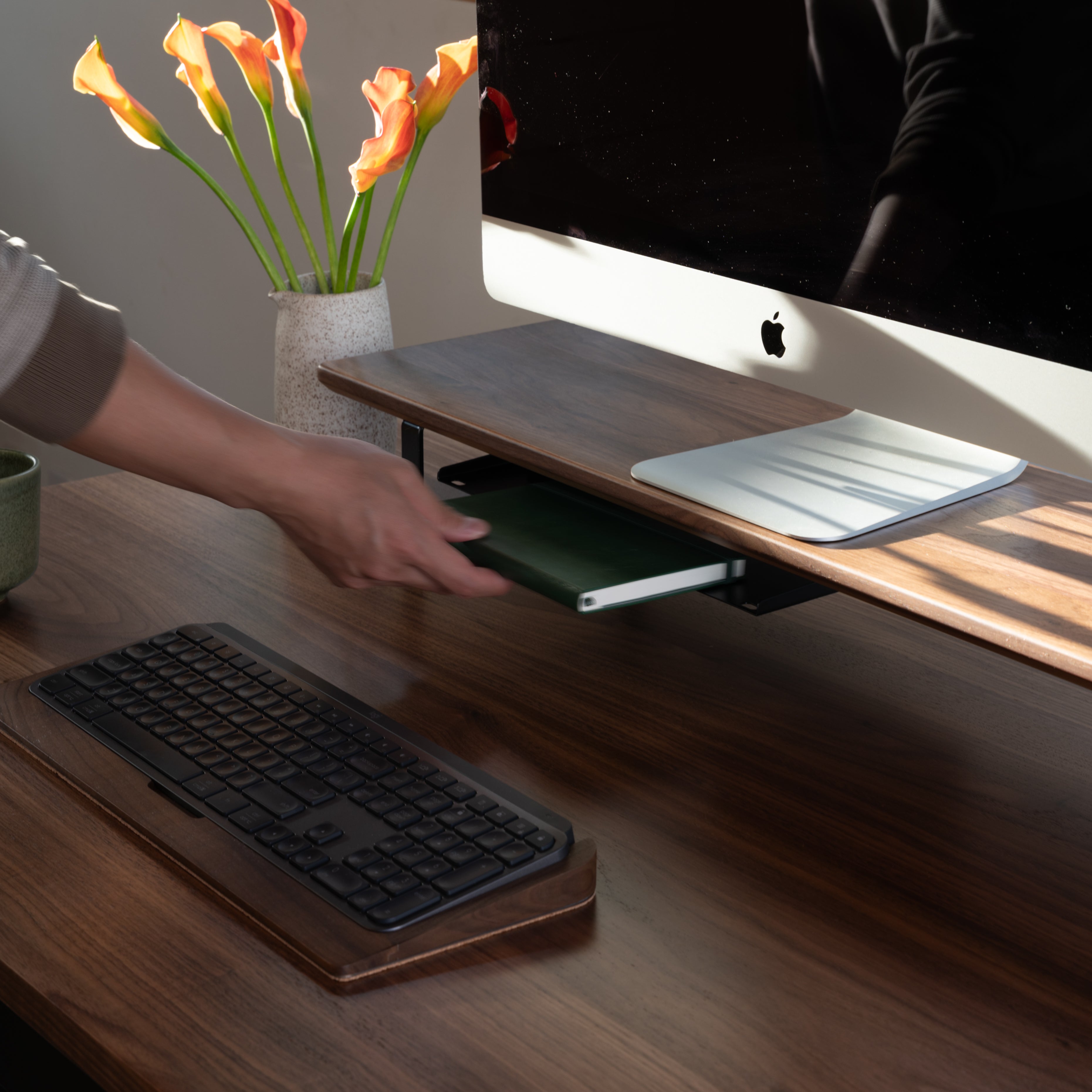 LiftSync Monitor Shelf