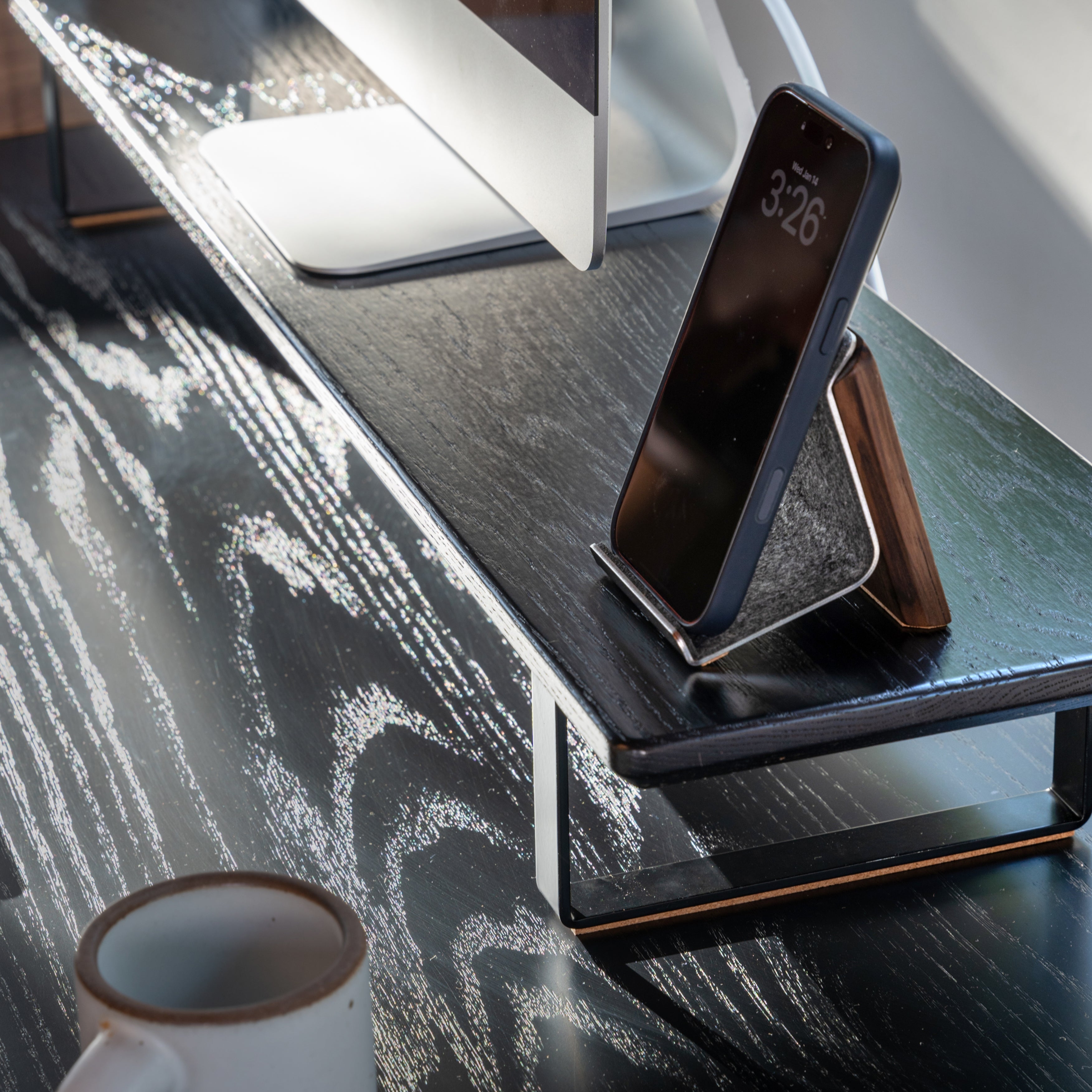 LiftSync Phone Stand